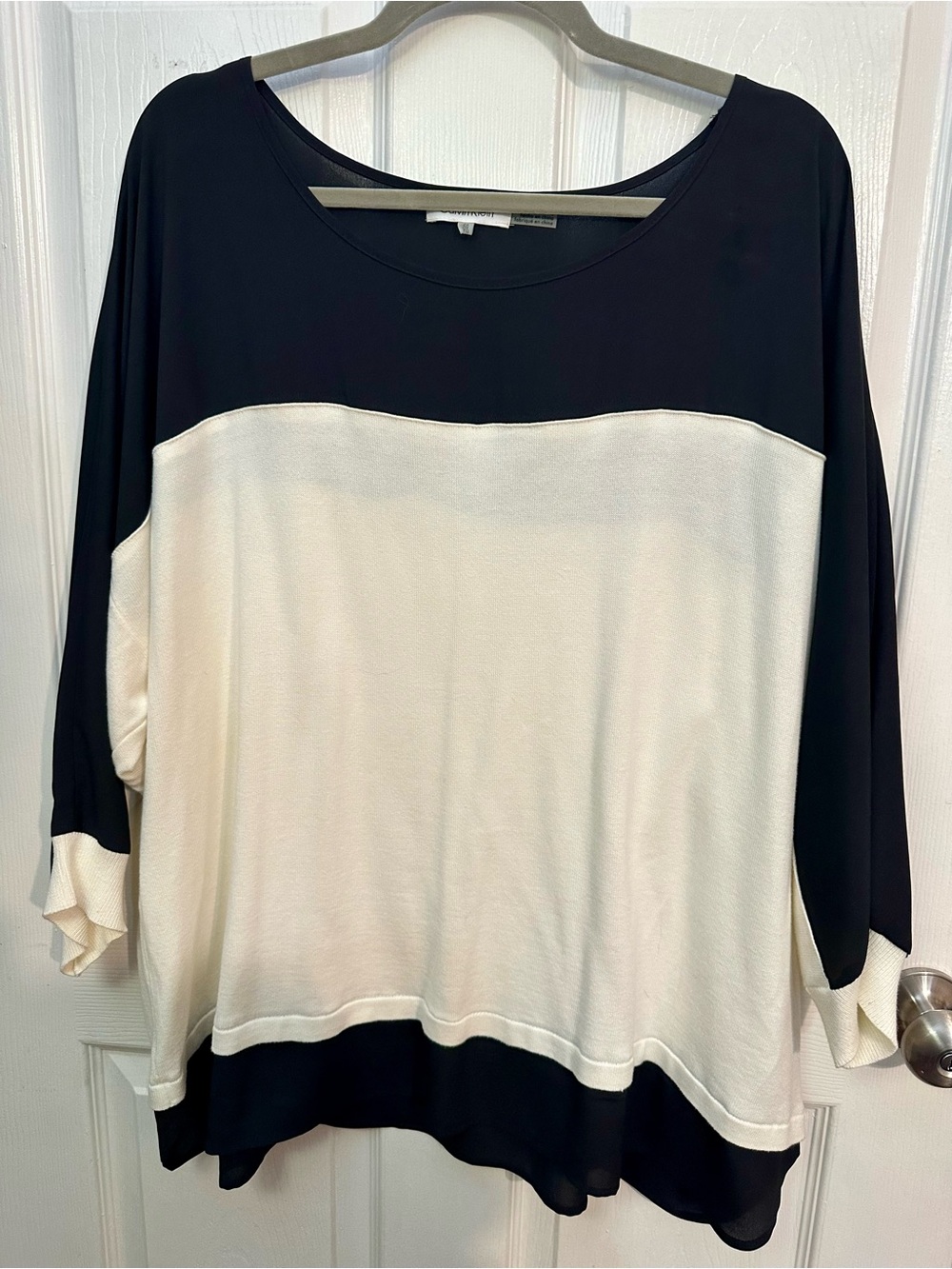 Calvin Klein Black and Cream Colorblock Scoop Neck Pullover